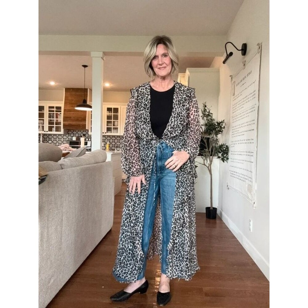 Victoria’s Secret Leopard Print Ruffle Long Duster – Size XS/S